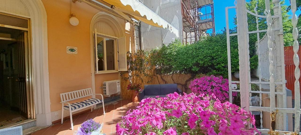 Hotel Canarco Viareggio Luaran gambar